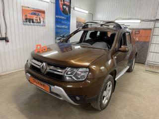 Запчасть стекло лобовое переднее Renault Duster 2008-2022