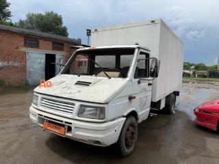 Запчасть стекло лобовое переднее Iveco TurboDaily 1978-1999
