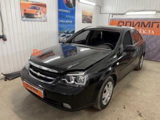 Запчасть стекло лобовое переднее Chevrolet Lacetti 2004-2023