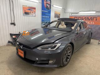 Запчасть стекло лобовое переднее Tesla Model S 2016-2021