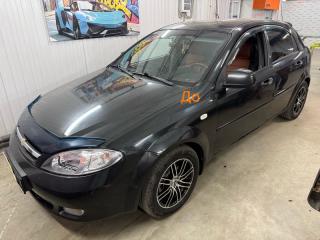 Запчасть стекло двери переднее левое Chevrolet Lacetti 2004-2023