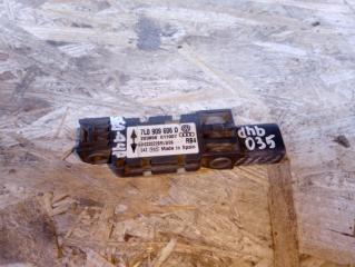 Запчасть датчик удара передний правый Porsche Cayenne 2003