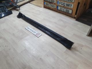 Запчасть накладка порога правая Mitsubishi Pajero Sport 2015