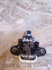 Запчасть датчик удара передний правый Audi A6 2012-2019