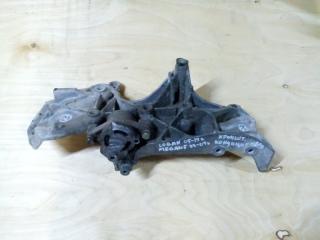 Запчасть кронштейн кондиционера renauil Renault Megane 1999-2004