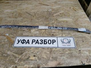 Запчасть молдинг лобового стекла Ford Focus 3 2011