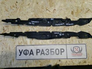 Запчасть накладка крыла задняя правая Lexus NX200 2014