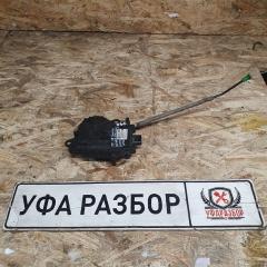 Фото запчасти электропривод замка багажника Land Rover Range Rover Sport 2005-2012 Б/У запчасть Запчасть электропривод замка багажника Land Rover Range Rover Sport 2005-2012