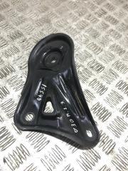 Кронштейн подрамника задний левый Toyota Camry 2004