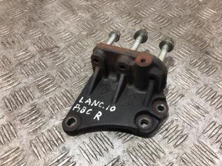 Запчасть кронштейн двигателя правый Mitsubishi Lancer 2007