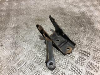 Запчасть кронштейн двигателя задний Toyota Carina E 1993