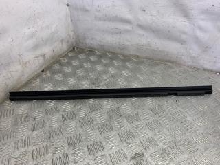 Молдинг стекла задний левый Toyota Camry 2004