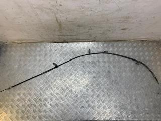 Запчасть трос ручного тормоза правый Toyota Prius 2009