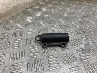 Запчасть фиксатор бардачка Pontiac Vibe 2003