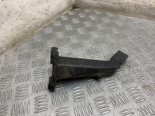 Запчасть кронштейн раздатки Toyota Noah 2008