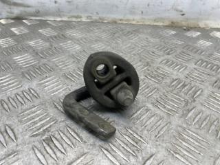 Запчасть крепление глушителя Toyota Camry 2010