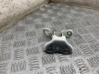 Петля двери нижняя передняя правая Toyota Land Cruiser 2012 контрактная Петля двери нижняя передняя правая Toyota Land Cruiser 2012