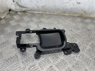 Фото запчасти кронштейн ручки задний левый Toyota Land Cruiser 2012 контрактная запчасть Запчасть кронштейн ручки задний левый Toyota Land Cruiser 2012