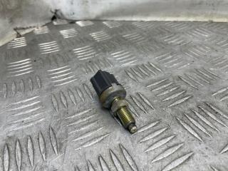 Фото запчасти концевик под педаль тормоза Toyota Carina E 1996 контрактная запчасть Запчасть концевик под педаль тормоза Toyota Carina E 1996