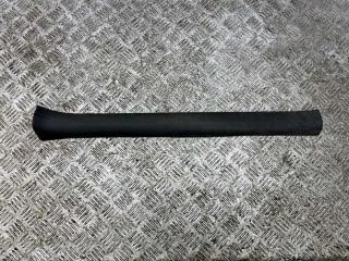 Запчасть накладка порога внутренняя передняя левая Pontiac Vibe 2003