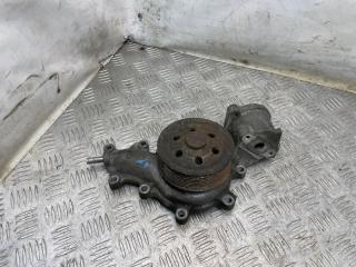 Насос водяной Toyota Land Cruiser 2012