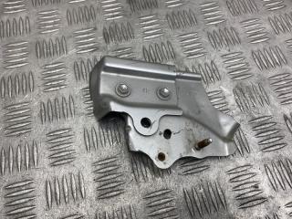 Кронштейн крыла передний правый Toyota Camry 2011