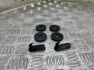 Клипса крепления коврика Toyota Camry 2008