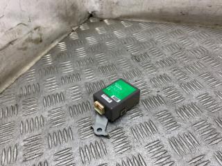 Запчасть блок управления центральным замком Toyota Camry 2010