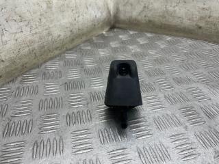 Форсунка омывателя фар правая Toyota Camry 2005