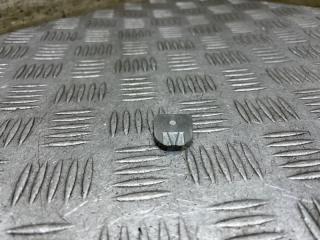 Фото запчасти пятак крепления зеркала Toyota Camry 2008 новая запчасть Запчасть пятак крепления зеркала Toyota Camry 2008