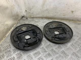 Щит опорный задний Nissan March 2006 контрактная Щит опорный задний Nissan March 2006