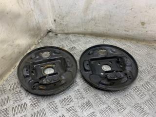 Щит опорный задний Nissan March 2006 контрактная Щит опорный задний Nissan March 2006