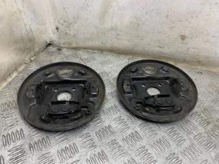 Щит опорный задний Nissan March 2006 контрактная Щит опорный задний Nissan March 2006