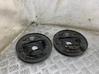 Щит опорный задний Nissan March 2006 контрактная Щит опорный задний Nissan March 2006