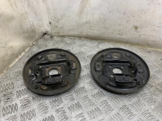 Щит опорный задний Nissan March 2006 контрактная Щит опорный задний Nissan March 2006