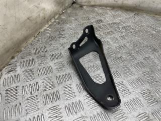 Запчасть кронштейн выпускного коллектора Toyota Yaris 2008