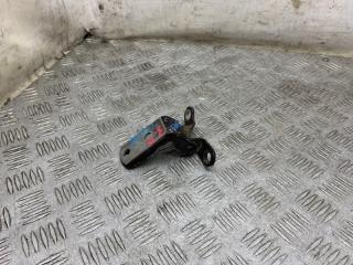 Фото запчасти петля двери нижняя задняя левая Toyota Camry 2014 контрактная запчасть Запчасть петля двери нижняя задняя левая Toyota Camry 2014