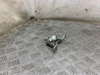 Фото запчасти петля двери верхняя задняя правая Toyota Camry 2001 контрактная запчасть Запчасть петля двери верхняя задняя правая Toyota Camry 2001