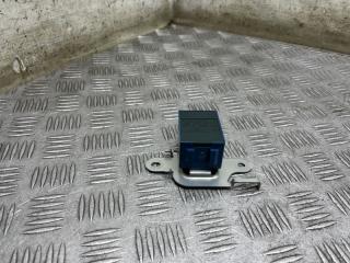 Запчасть реле стеклоочистителей заднее Toyota Matrix 2005
