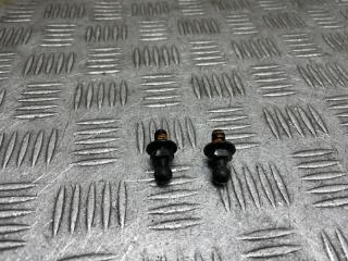 Фото запчасти крепление амортизатора заднее Pontiac Vibe 2005 контрактная запчасть Запчасть крепление амортизатора заднее Pontiac Vibe 2005