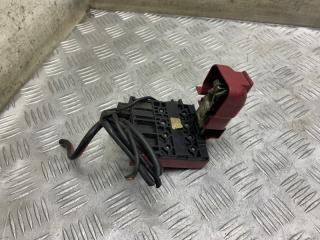 Фото запчасти клемма аккумулятора Toyota Yaris 2004 контрактная запчасть Запчасть клемма аккумулятора Toyota Yaris 2004