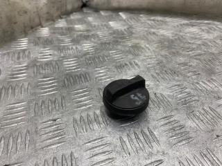 Крышка маслозаливной горловины Toyota Camry 2010