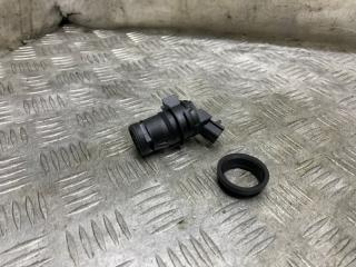 Запчасть насос омывателя Toyota Camry 2014