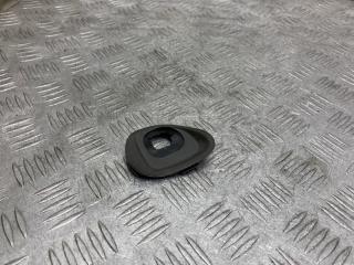 Заглушка правая Toyota Camry 2010