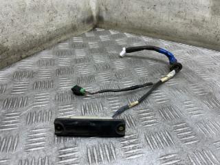 Кнопка открывания багажника Toyota Avensis 2008