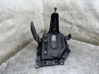 Кронштейн аккумулятора Toyota Camry 2012 контрактная Кронштейн аккумулятора Toyota Camry 2012