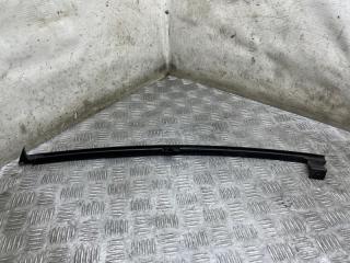 Запчасть направляющая стекла двери задняя правая Toyota Camry 2010