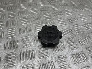 Крышка маслозаливной горловины Toyota Avensis 2000