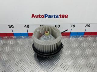 Фото запчасти моторчик печки Toyota Vitz 2015 контрактная запчасть Запчасть моторчик печки Toyota Vitz 2015