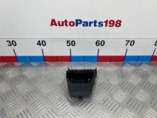 Кронштейн радиатора правый BMW 7-serie 2000